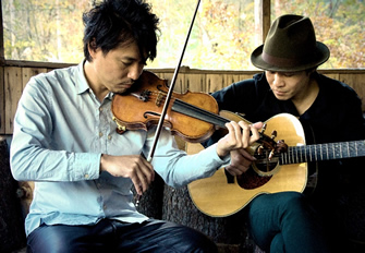 Dai Komatsu & Tetsuya Yamamoto（フィドル・ヴィオラ・ギター）
